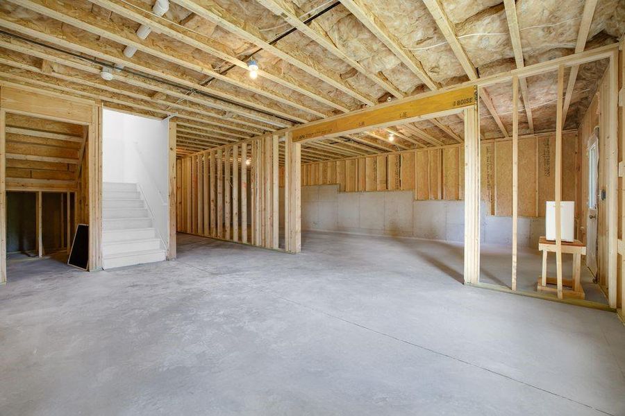 Spacious, unfurnished interior of a new home in Bailey Fence, Dacula (Image 31).