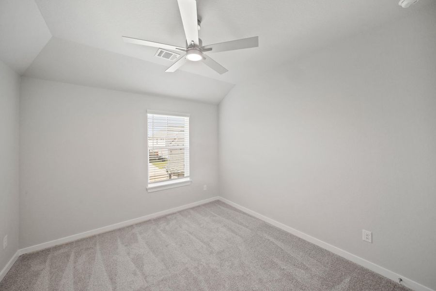 Spacious, unfurnished interior of a new home in Morton Creek Ranch, Katy (Image 21).