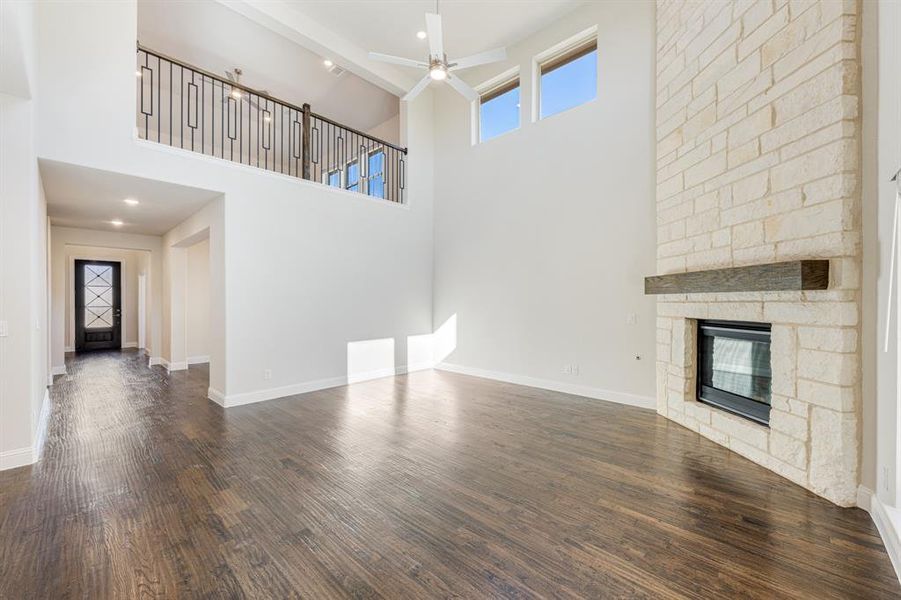 Spacious, unfurnished interior of a new home in Triple Diamond Ranch, Mansfield (Image 17).