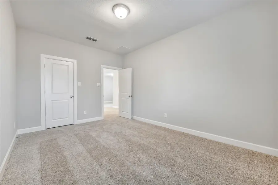 Spacious, unfurnished interior of a new home in , Richmond (Image 25).