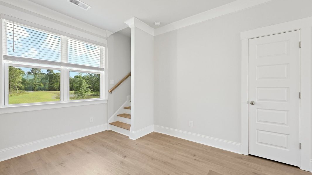 Representative unfurnished interior of a home built from the HARRIS by D.R. Horton in Sheep Island, Summerville (Image 17).