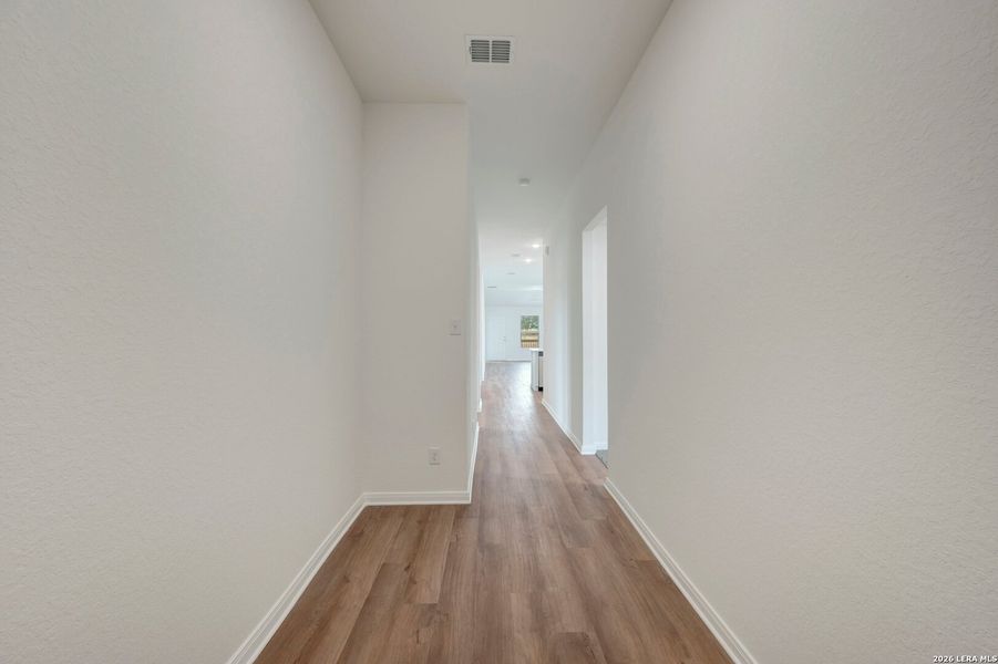 Spacious, unfurnished interior of a new home in Greenspoint Heights, Seguin (Image 33).