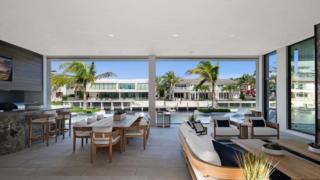 207 W Coconut Palm Rd (47)