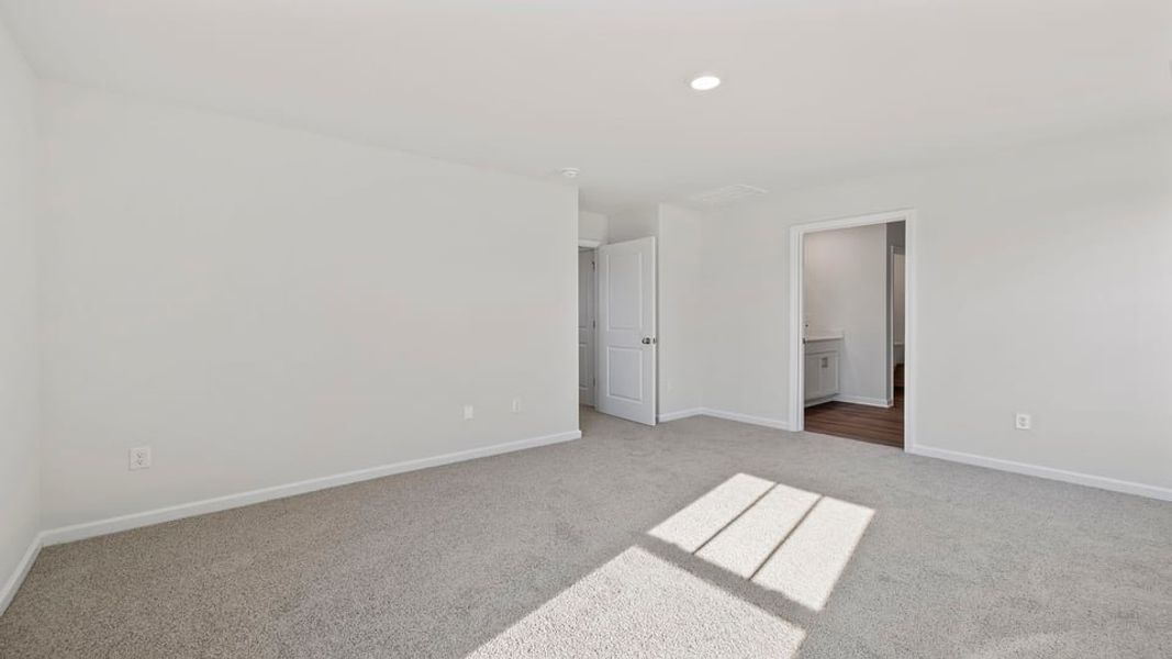 Spacious, unfurnished interior of a new home in Cloverdale Hills, Piedmont (Image 29). Spacious, unfurnished interior of a new home in Cloverdale Hills, Piedmont (Image 29).