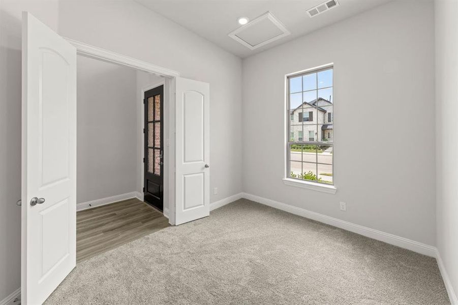 Spacious, unfurnished interior of a new home in Cambridge Crossing, Celina (Image 23).
