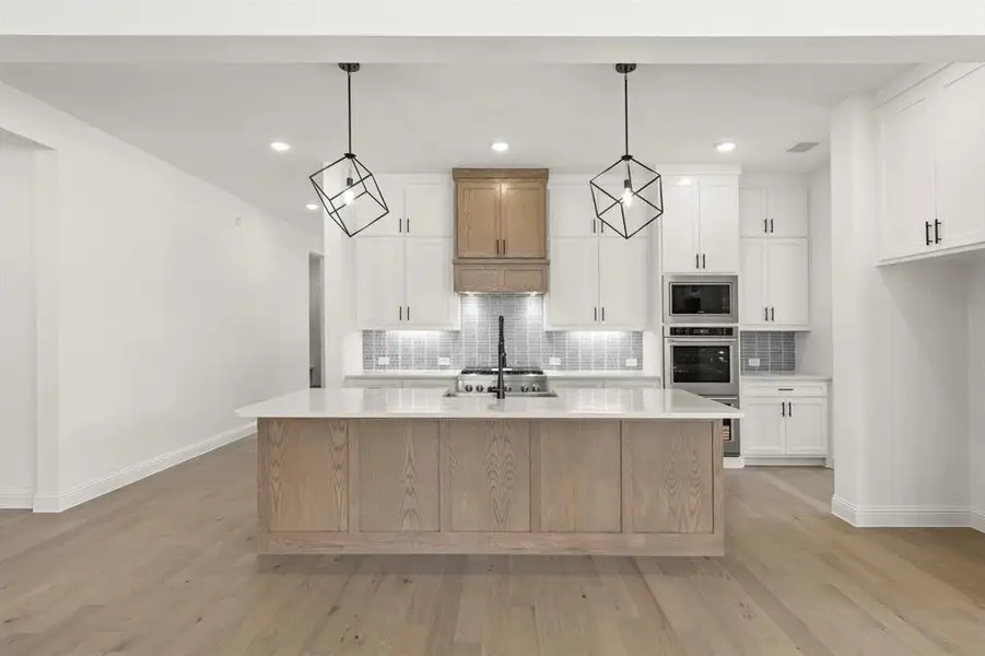 08.  3216 Patterson Court - Kitchen