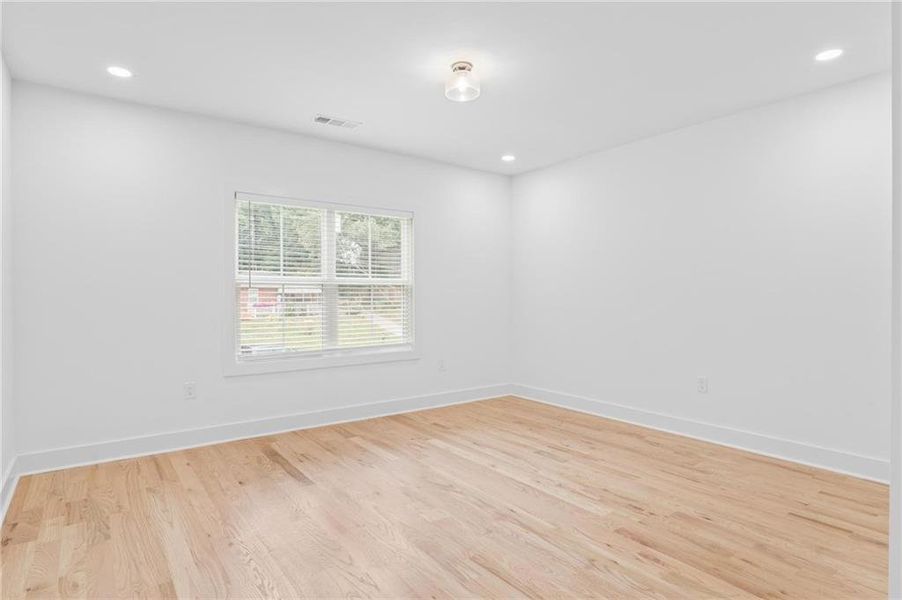Spacious, unfurnished interior of a new home in , Atlanta (Image 32). Spacious, unfurnished interior of a new home in , Atlanta (Image 32).