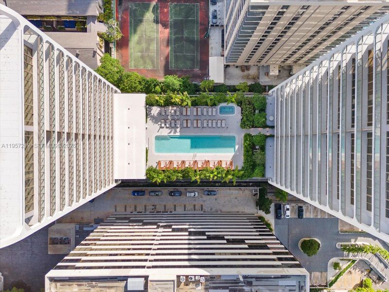 Condo located in Miami, FL showcasing its design and architecture (Image 3). Condo located in Miami, FL showcasing its design and architecture (Image 3).