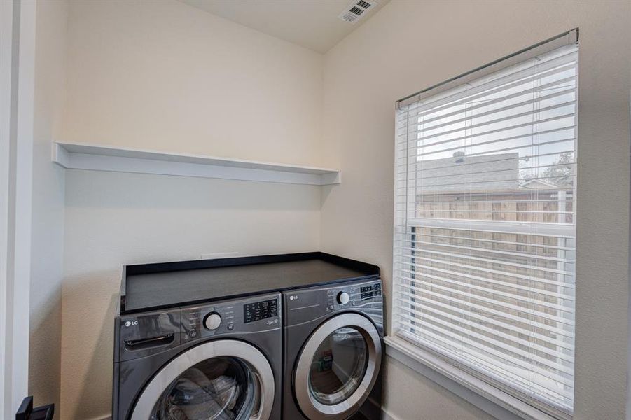 Close-up of interior finishes inside a home in , Fort Worth (Image 18). Close-up of interior finishes inside a home in , Fort Worth (Image 18).