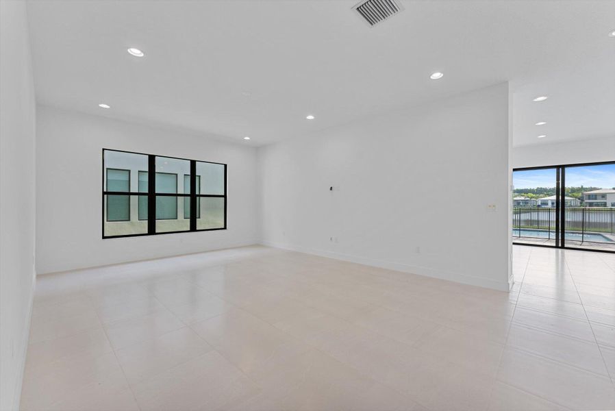 Spacious, unfurnished interior of a new home in , Boca Raton (Image 43). Spacious, unfurnished interior of a new home in , Boca Raton (Image 43).