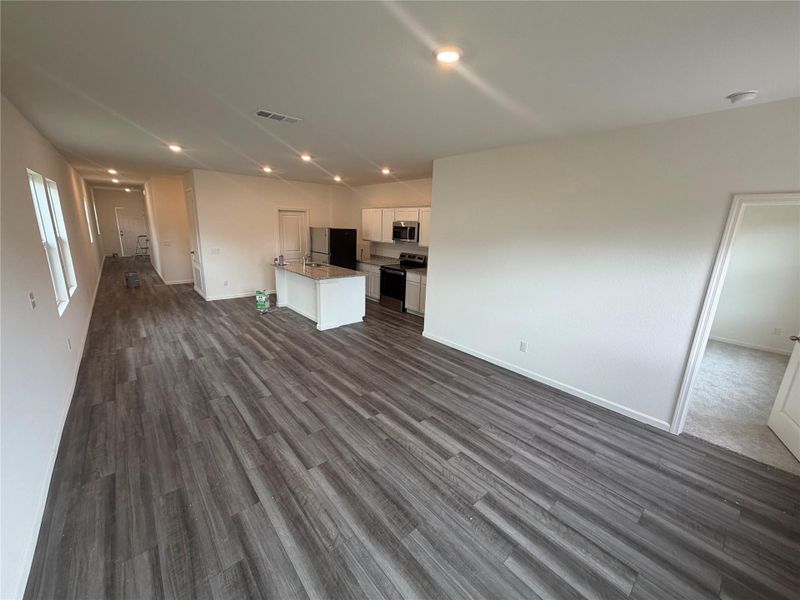 Spacious, unfurnished interior of a new home in Royal Pines, Porter (Image 12).