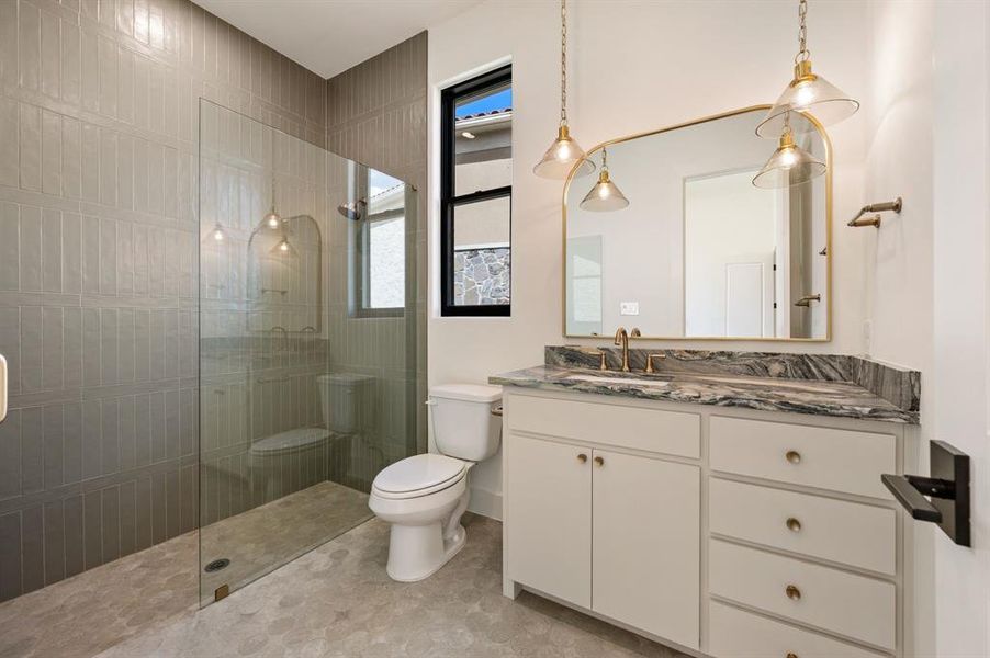 Furnished interior view inside a new home in The Resort on Eagle Mt. Lake, Fort Worth (Image 15).