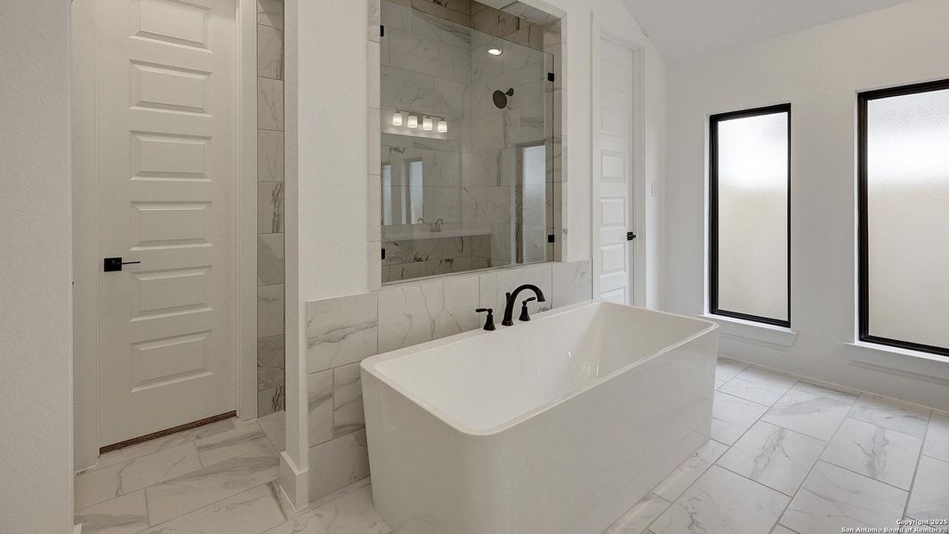 Furnished interior view inside a new home in Haby Hill 60', San Antonio (Image 5). Furnished interior view inside a new home in Haby Hill 60', San Antonio (Image 5).