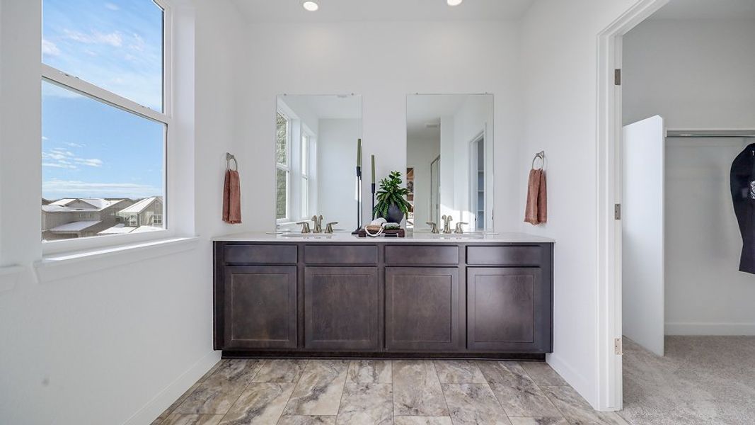 2581 Overlook Owners Bath 2of2 F3 2581 Overlook Owners Bath 2of2 F3