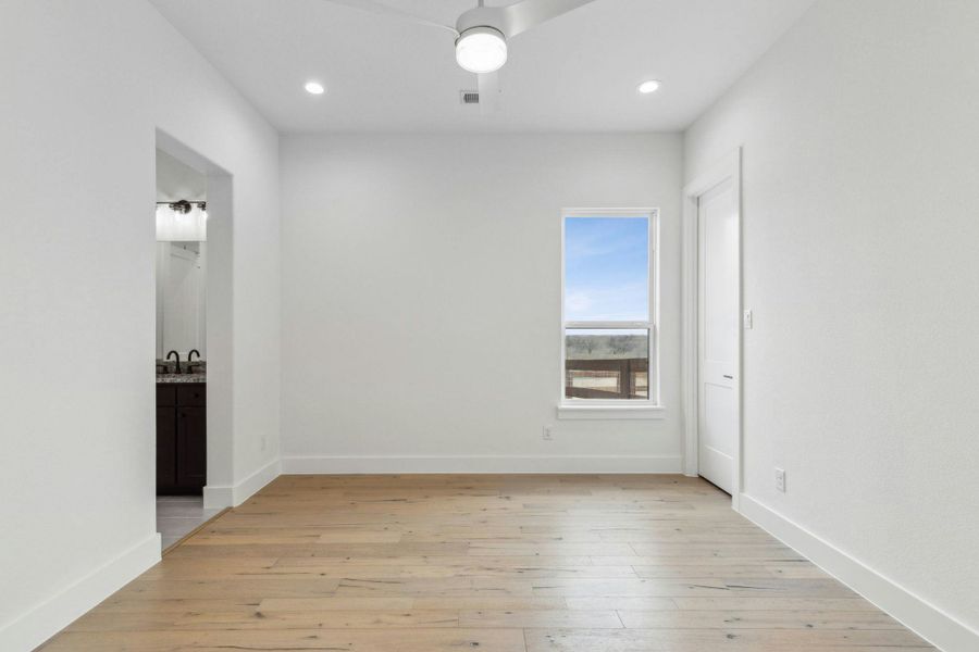 Spacious, unfurnished interior of a new home in The Vines, Haslet (Image 23).