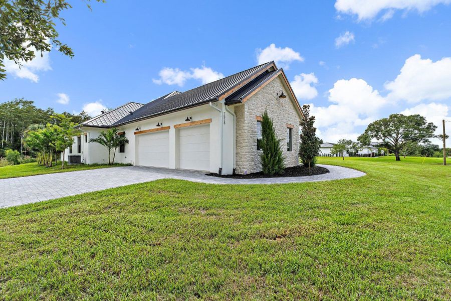 Image 44 of a home in . Image 44 of a home in .