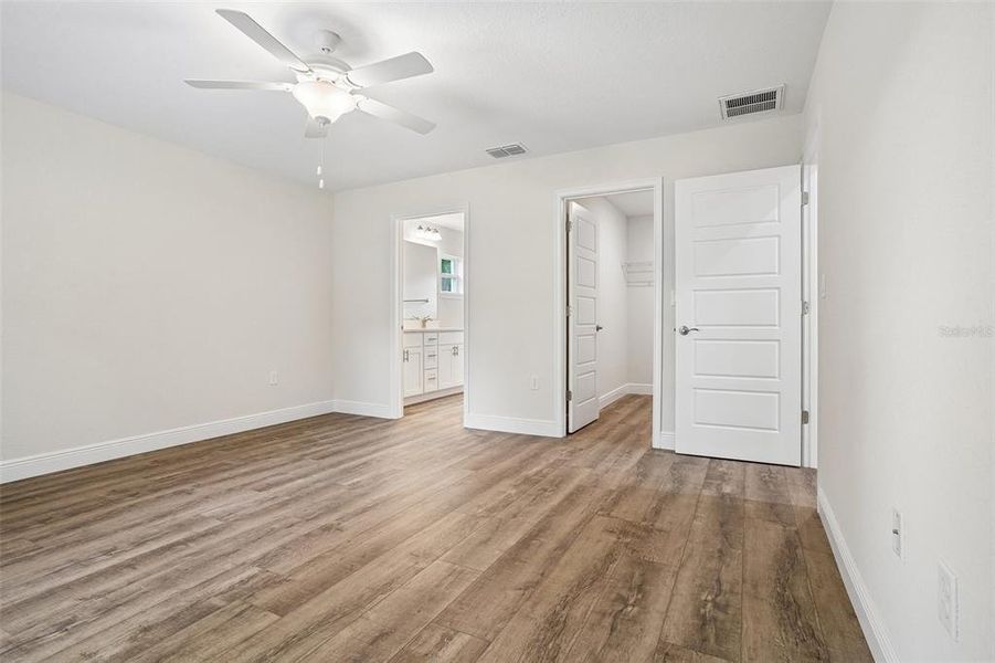 Spacious, unfurnished interior of a new home in , Dunnellon (Image 20).