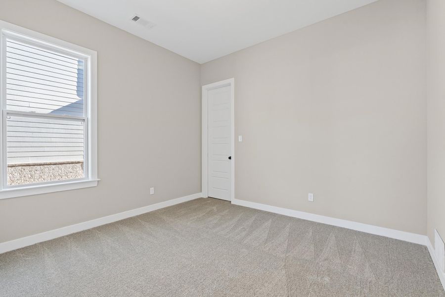 Spacious, unfurnished interior of a new home in Lockwood, Collierville (Image 21).
