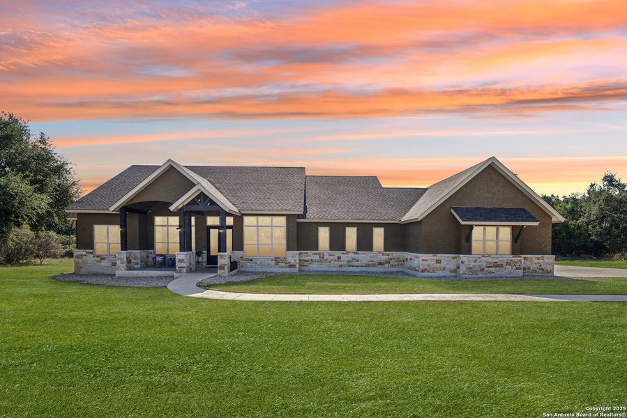 Image 37 of a home in .