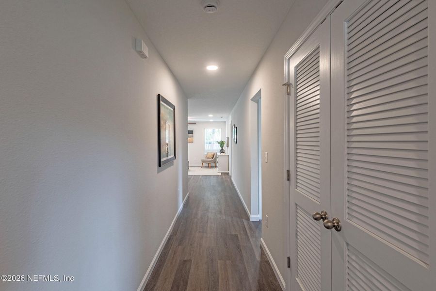 Spacious, unfurnished interior of a new home in , Jacksonville (Image 17).