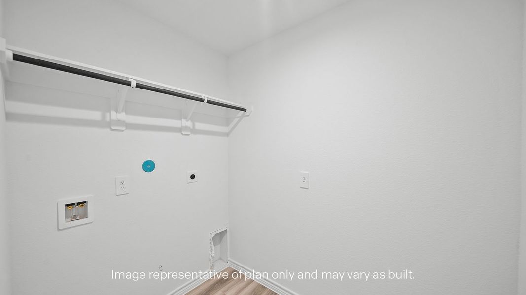 Spacious, unfurnished interior of a new home in Saratoga Crossing, Corpus Christi (Image 20).