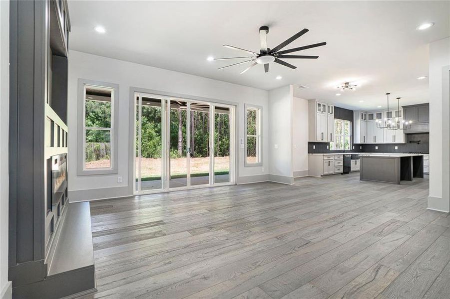 Spacious, unfurnished interior of a new home in , Oxford (Image 37).