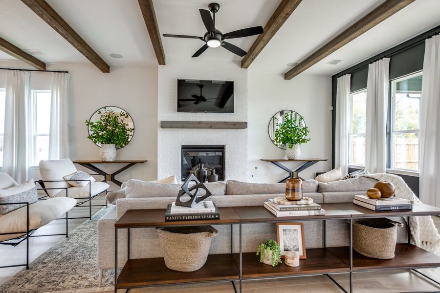 Representative furnished interior of a home built from the Bellaire by Sandlin Homes in Lakesong, Midlothian (Image 17). Representative furnished interior of a home built from the Bellaire by Sandlin Homes in Lakesong, Midlothian (Image 17).