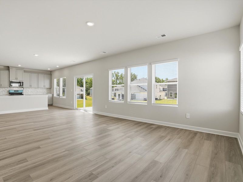 Spacious, unfurnished interior of a new home in Creek Ridge - Signature Collection, Spartanburg (Image 13). Spacious, unfurnished interior of a new home in Creek Ridge - Signature Collection, Spartanburg (Image 13).