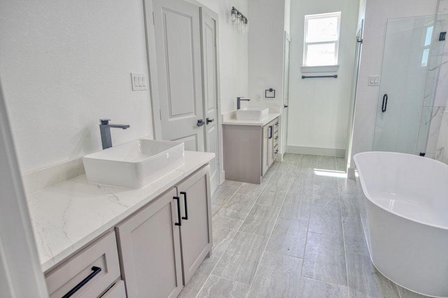 Furnished interior view inside a new home in , Angleton (Image 8).