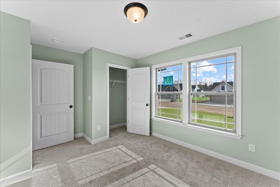 Representative unfurnished interior of a home built from the Rozlynn by Enchanted Homes in Guadalupe Heights, Seguin (Image 18).
