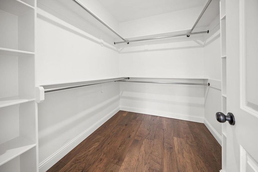 Spacious, unfurnished interior of a new home in , Tyler (Image 27).