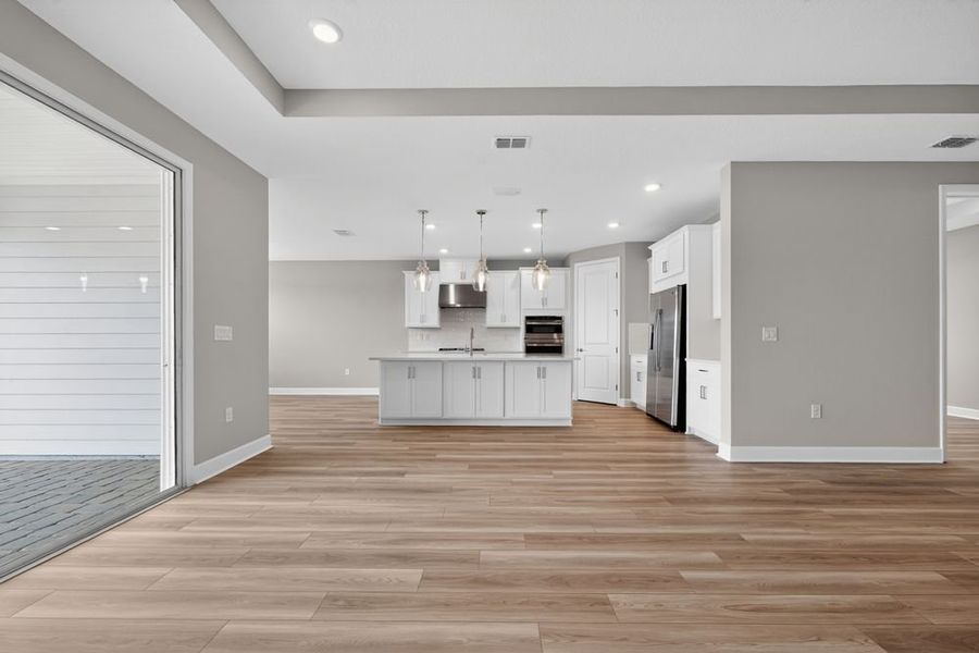 Spacious, unfurnished interior of a new home in Headwaters at Lofton Creek, Yulee (Image 19).