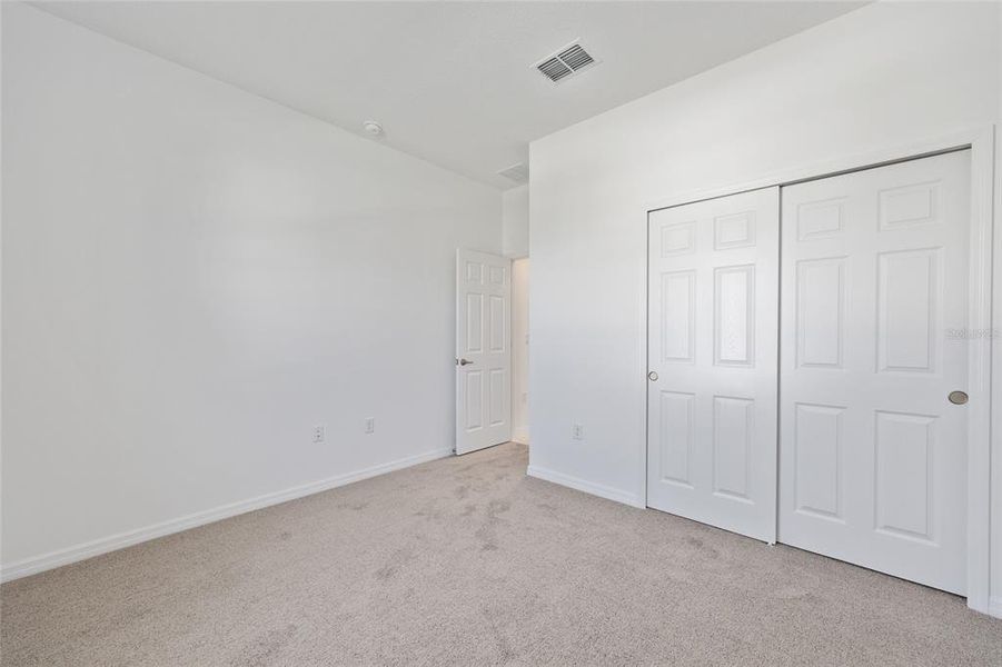 Spacious, unfurnished interior of a new home in Calesa Township, Ocala (Image 32).