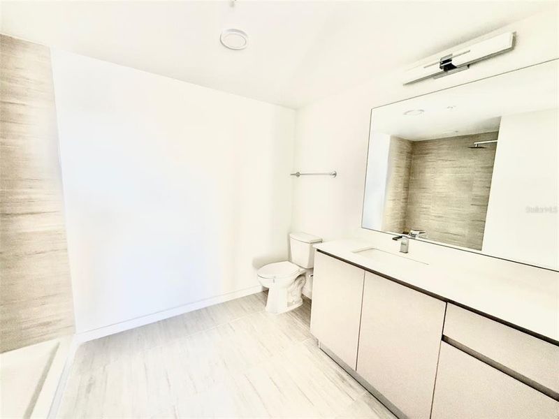 Furnished interior view inside a new home in , Orlando (Image 6).
