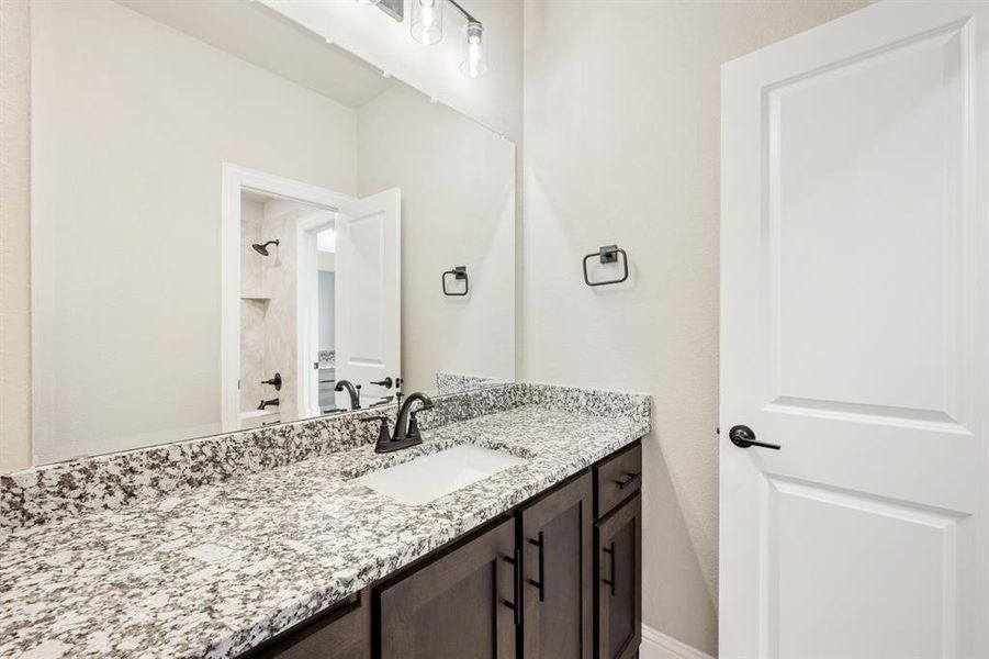 Furnished interior view inside a new home in Ridgepoint, Midlothian (Image 13).