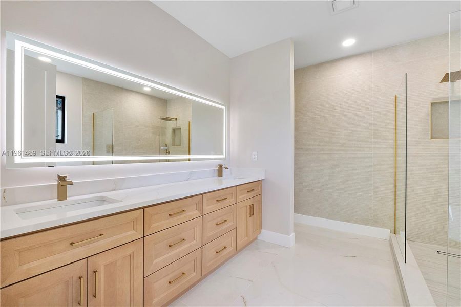 Furnished interior view inside a new home in , Fort Lauderdale (Image 18).