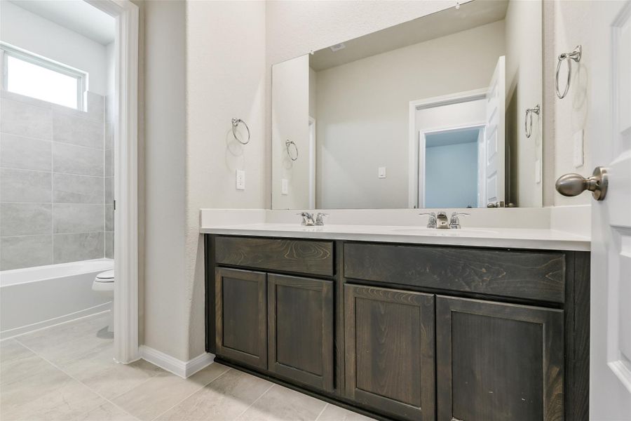 Furnished interior view inside a new home in Anderson Lakes, Houston (Image 12). Furnished interior view inside a new home in Anderson Lakes, Houston (Image 12).