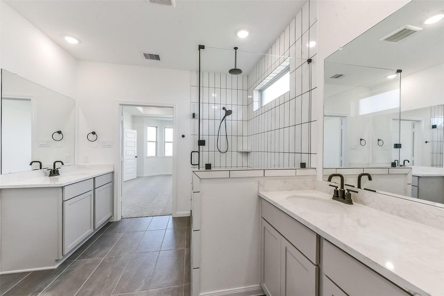 Furnished interior view inside a new home in River Ranch Meadows, Dayton (Image 11).