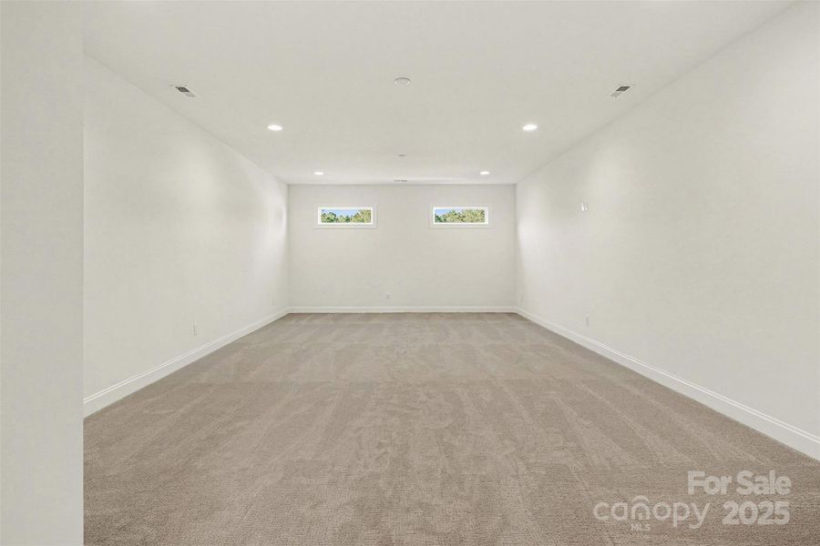 Spacious, unfurnished interior of a new home in Shepherds Trace, Clover (Image 25).
