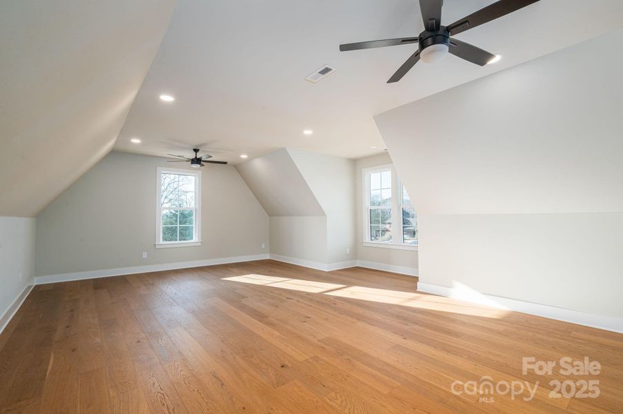 Spacious, unfurnished interior of a new home in , Belmont (Image 20).