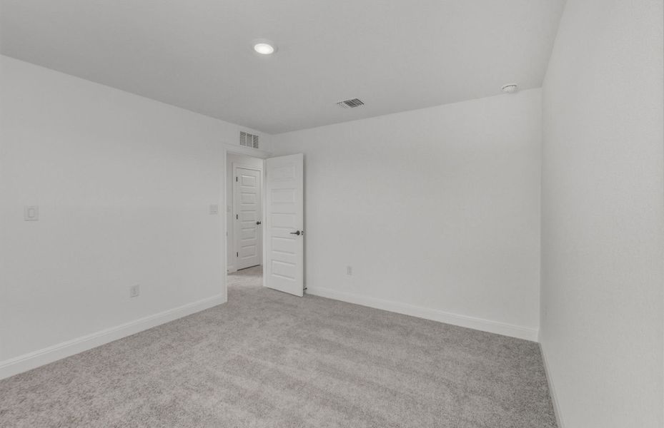 Spacious, unfurnished interior of a new home in Lagos, Manor (Image 43).