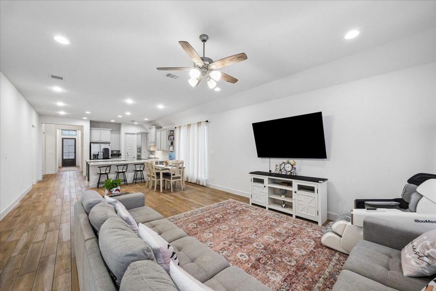Furnished interior view inside a new home in Valencia, Manvel (Image 18). Furnished interior view inside a new home in Valencia, Manvel (Image 18).