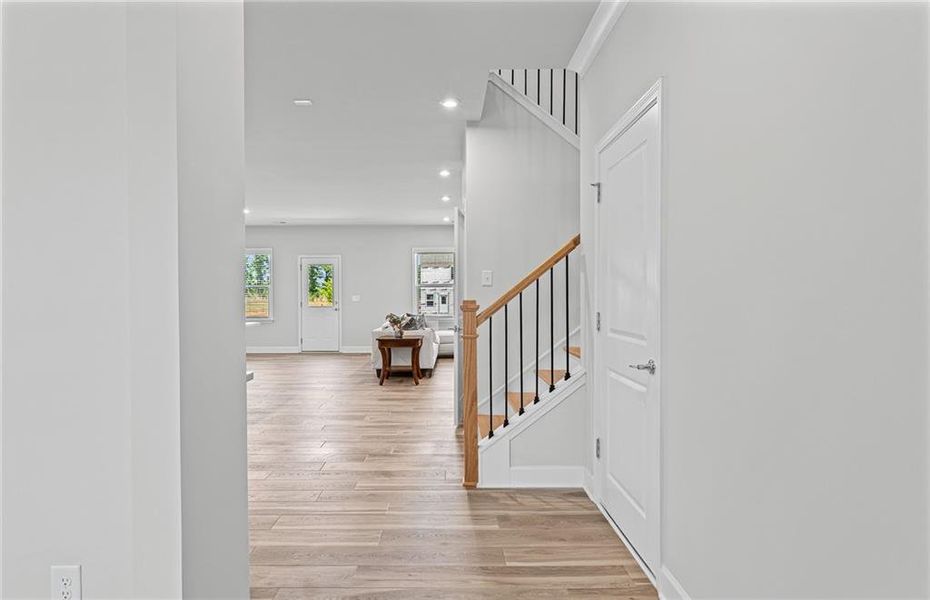 Spacious, unfurnished interior of a new home in Anderson Point, McDonough (Image 16).