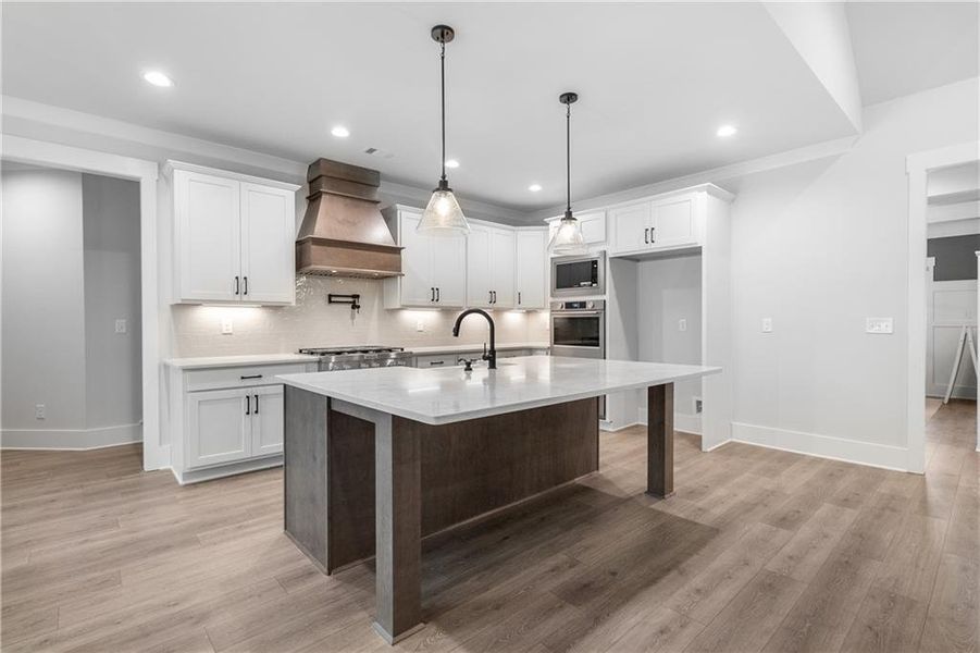 Furnished interior view inside a new home in Stonegate, Monroe (Image 9).