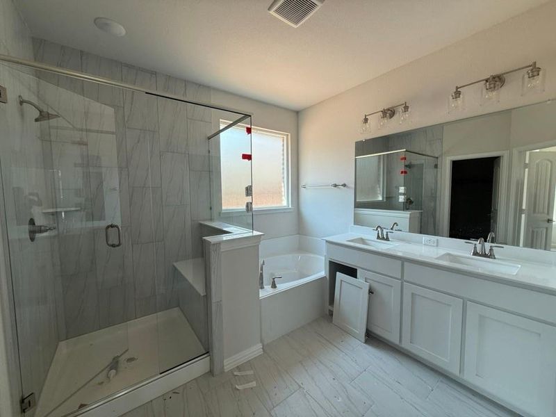 Furnished interior view inside a new home in Waterford Park, Weatherford (Image 3).