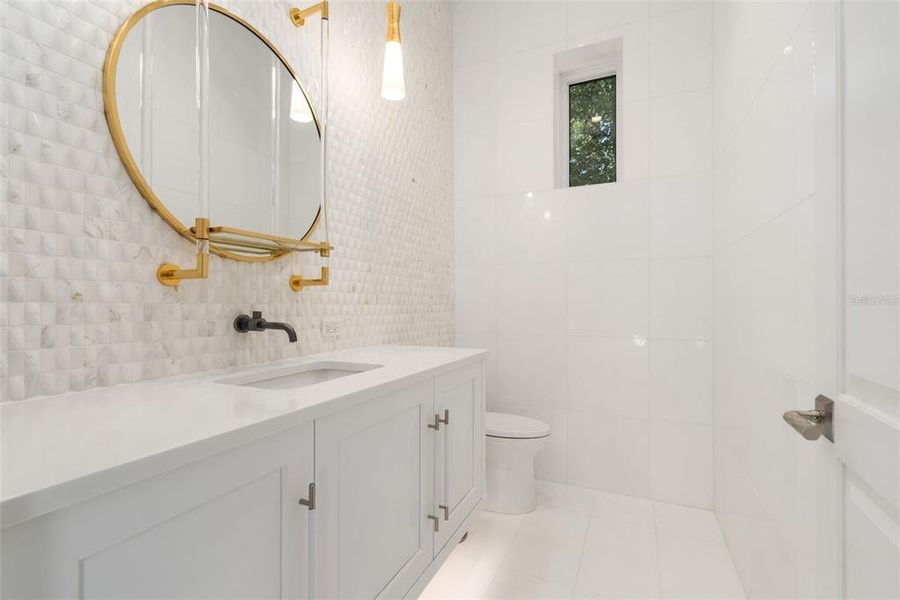 Furnished interior view inside a new home in , Gainesville (Image 33).