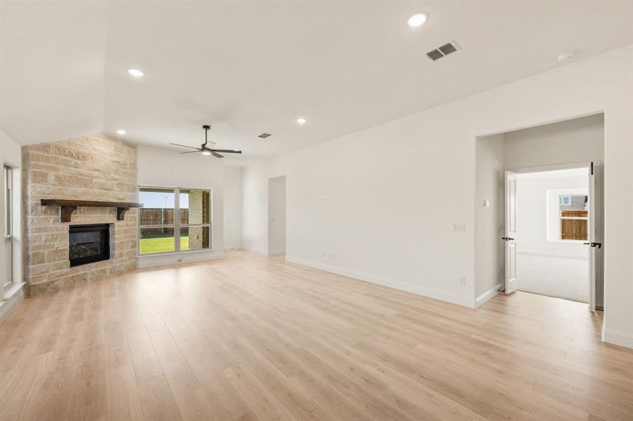 Spacious, unfurnished interior of a new home in Stone River Glen 50s, Royse City (Image 31). Spacious, unfurnished interior of a new home in Stone River Glen 50s, Royse City (Image 31).