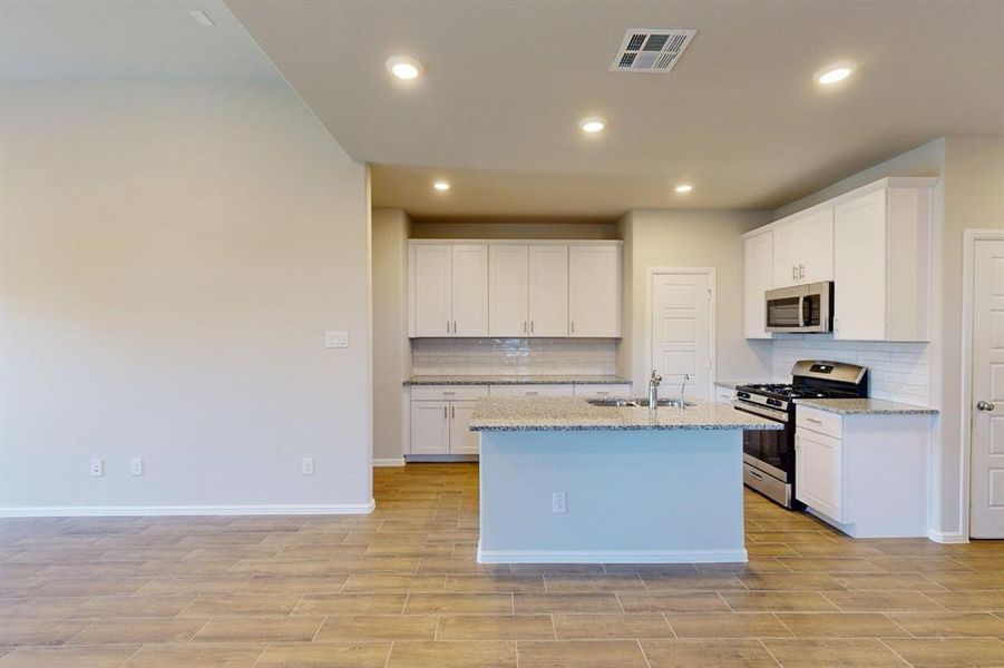 Image 36 of a home in Forest Park. Image 36 of a home in Forest Park.