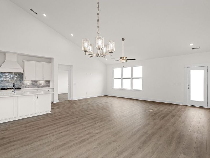 Spacious, unfurnished interior of a new home in Benders Cove, Mount Juliet (Image 22).