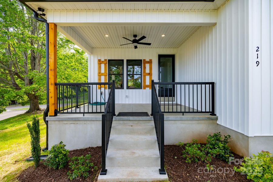 Image 31 of a home in .